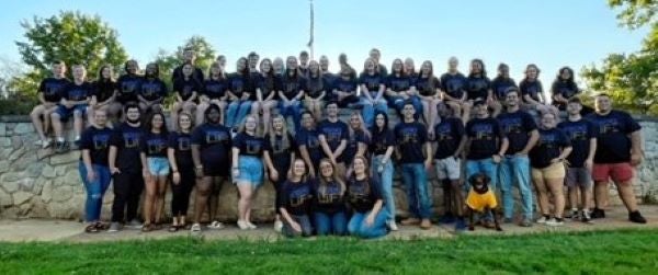 group of upj students outside